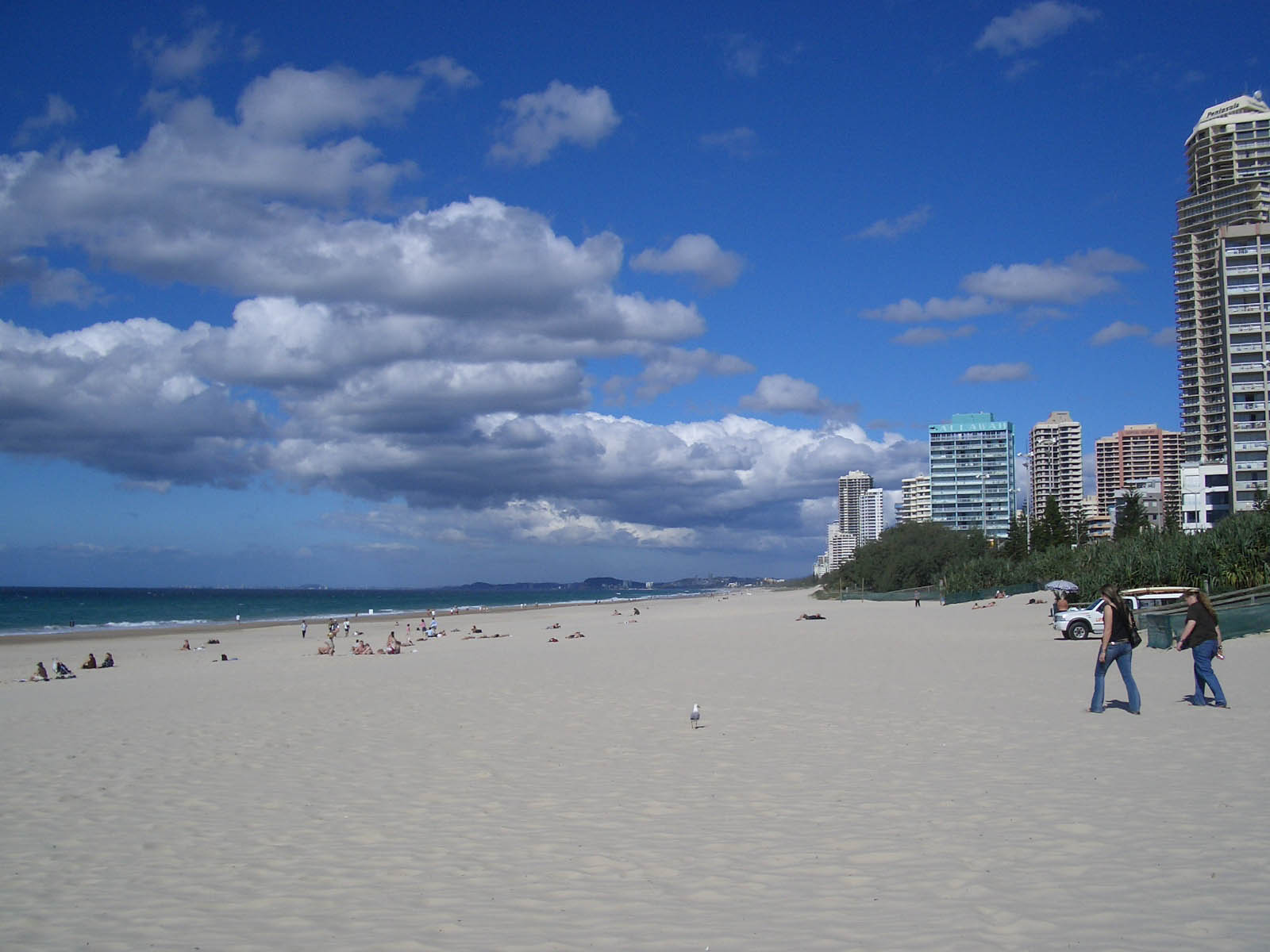 Sufer's Paradise - lovely beach - but that was about it!
