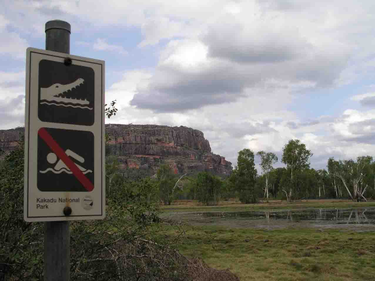 Croc warning at Anbangbang Billabong