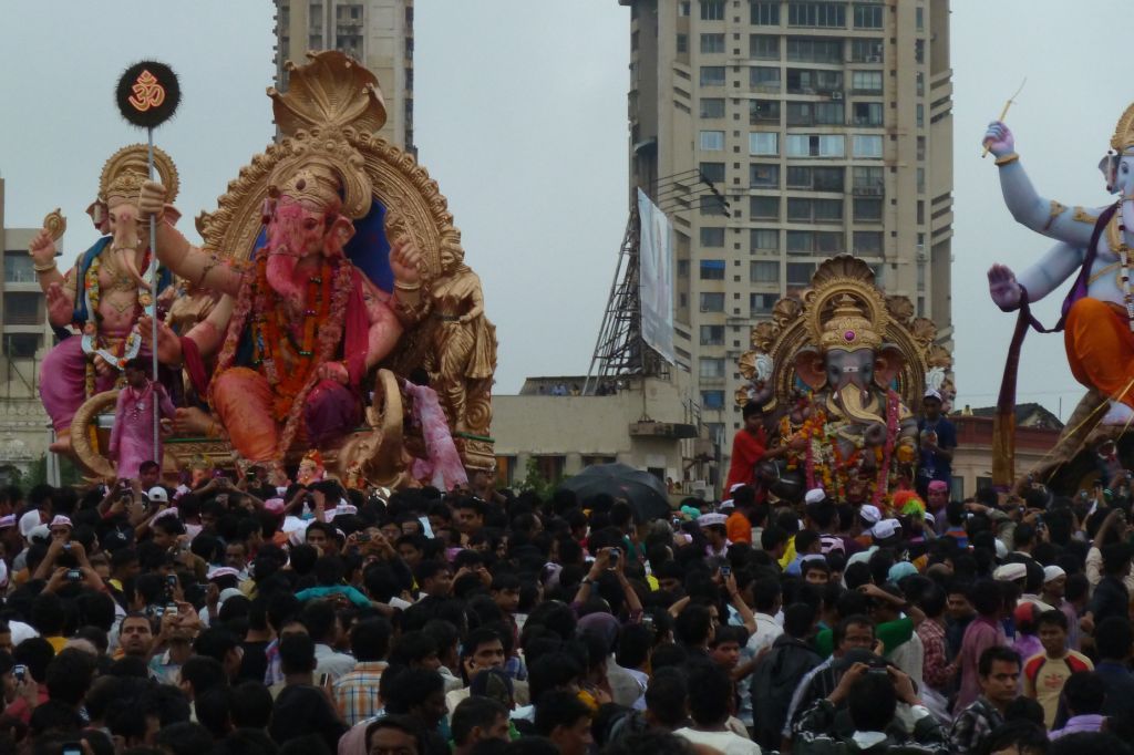 Our first sight of Chowpatty on the last immersion day