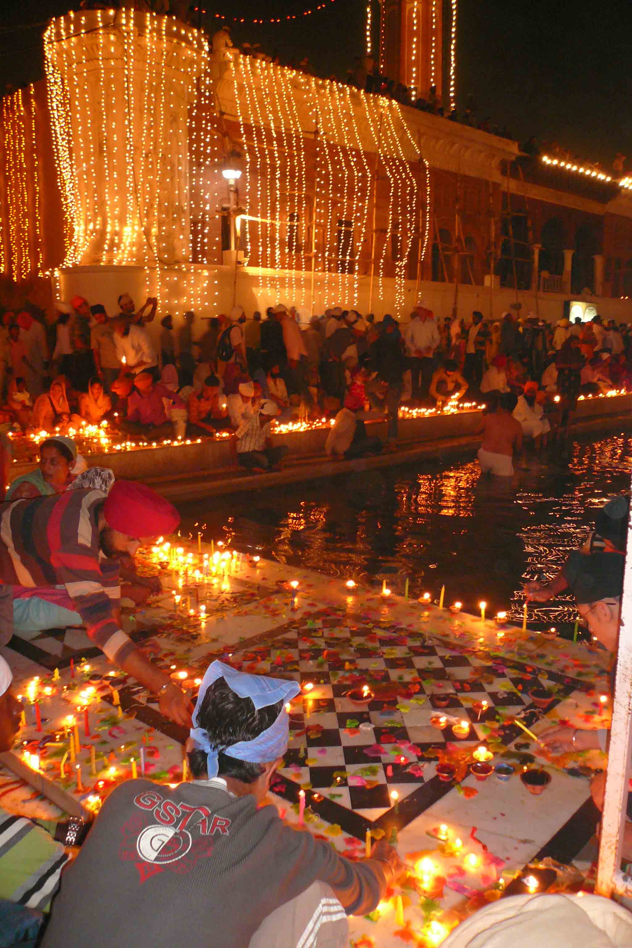 Diyas lighting at the Golden Temple